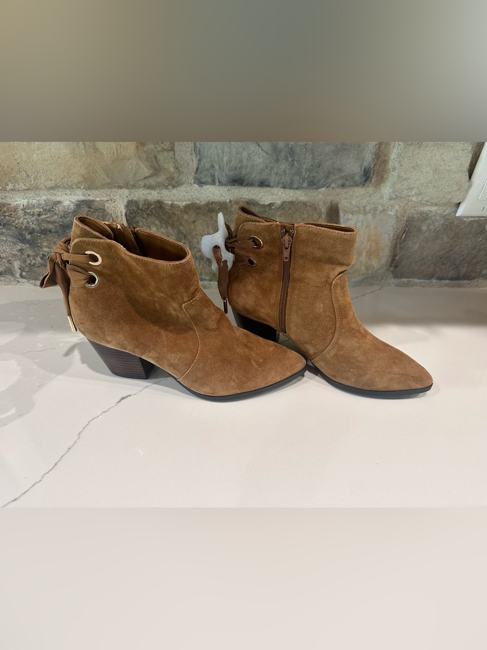 Bella Vita Suede leather Booties in Cognac Suede size 8.5M